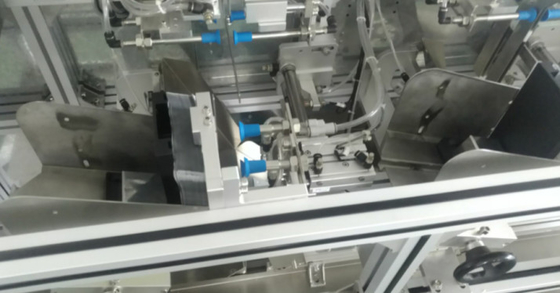 1.2KW Masker Wajah Memotong Mesin Pengemasan Lipat 0.6MPA Nonwoven Otomatis