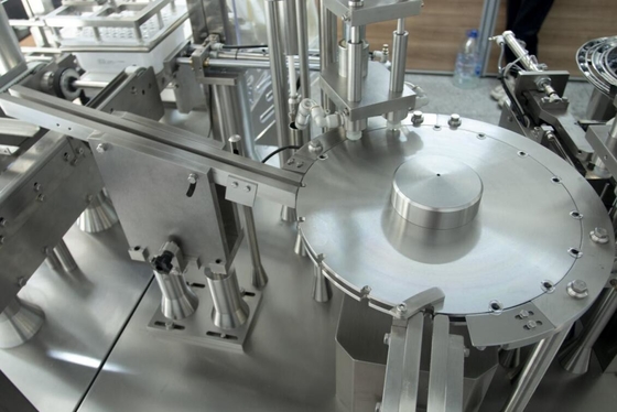 Mesin Penuh Jarum Suntik Prefilled stainless steel 1200-1600 Pc/h Keakuratan Penuh ≤ 1%