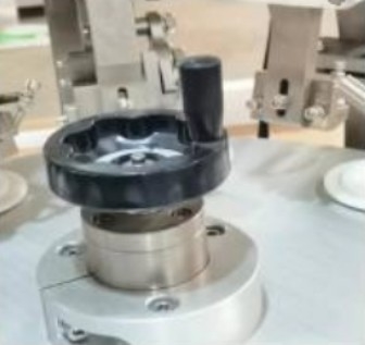 Rotary salep kosmetik krim tabung lembut pengisian dan mesin penyegelan mesin kemasan penyegelan panas