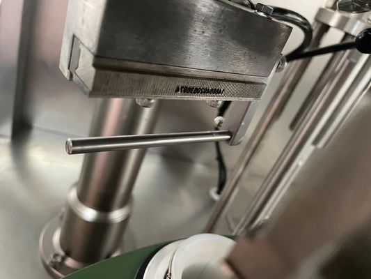 Mesin pengisian tabung laminasi otomatis 50-75 pcs / min Layar sentuh