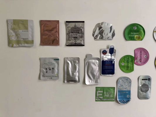 Untuk Pabrik Kosmetik VPD400 Jenis Mesin Pembuat Masker Wajah Non Woven